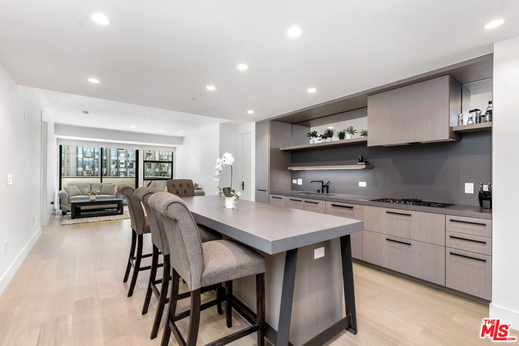 Condo in Los Angeles, California, United States 5 - 18263660