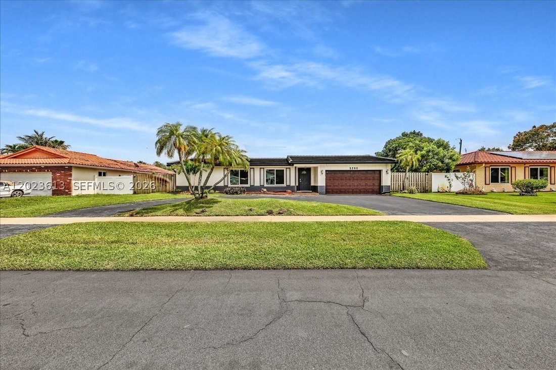 House in Plantation, Florida, United States 1 - 18074942