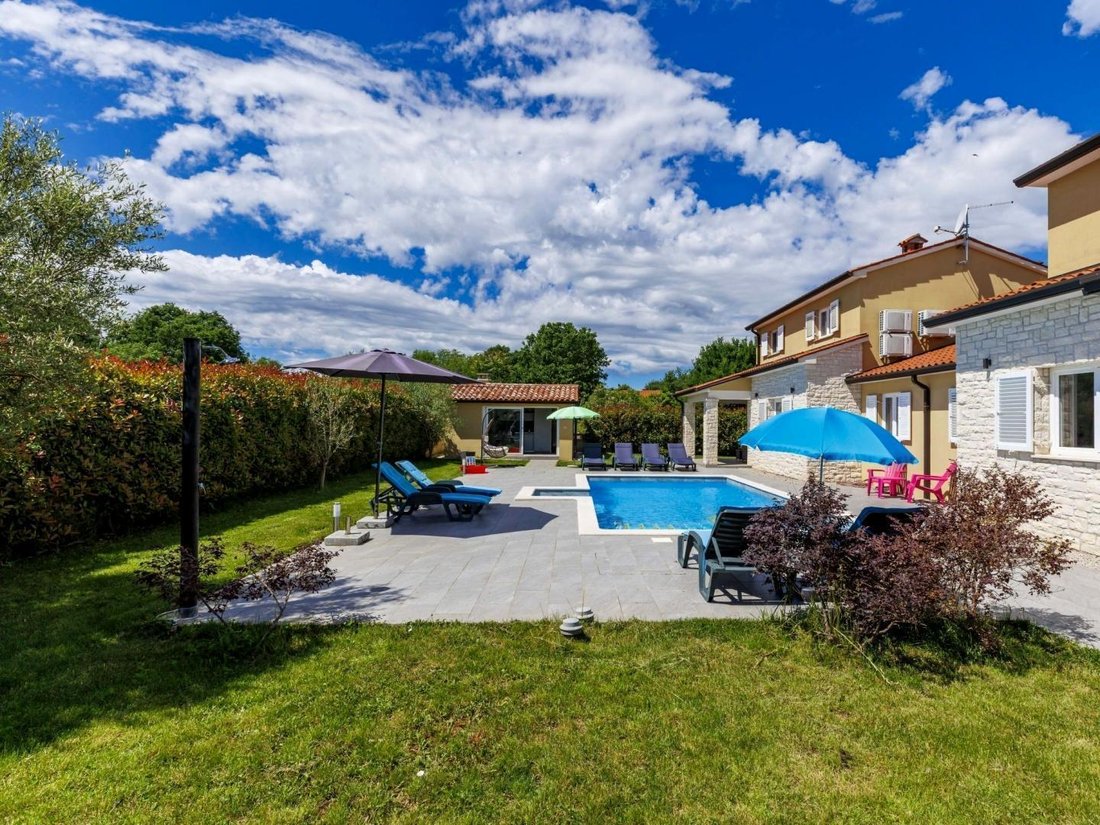 Villa in Labin, Istria County, Croatia 1 - 18266856