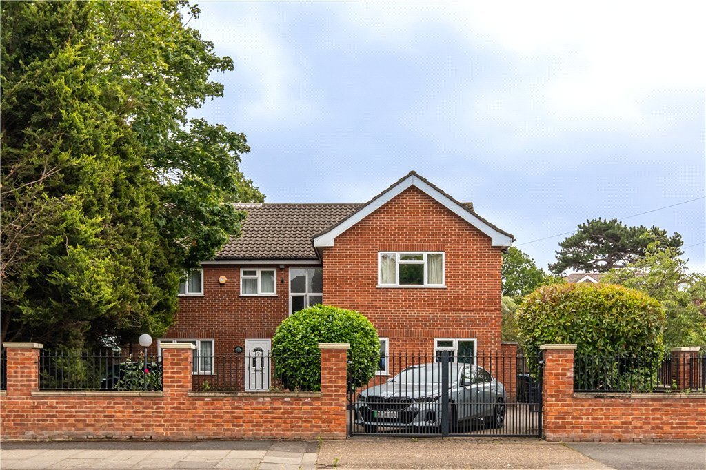 House in Coombe, Royal Borough of Kingston upon Thames, England 1 - 18260214
