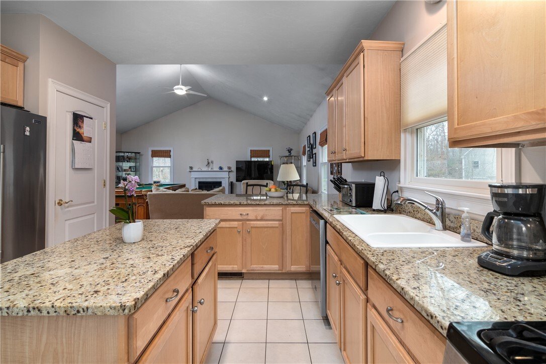 House in South Kingstown, Rhode Island, United States 4 - 18263485
