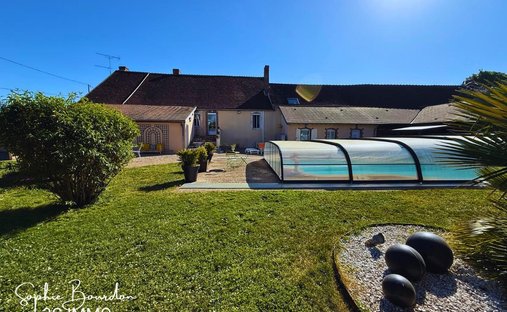 Villa a Joigny, Borgogna-Franca Contea, Francia 1