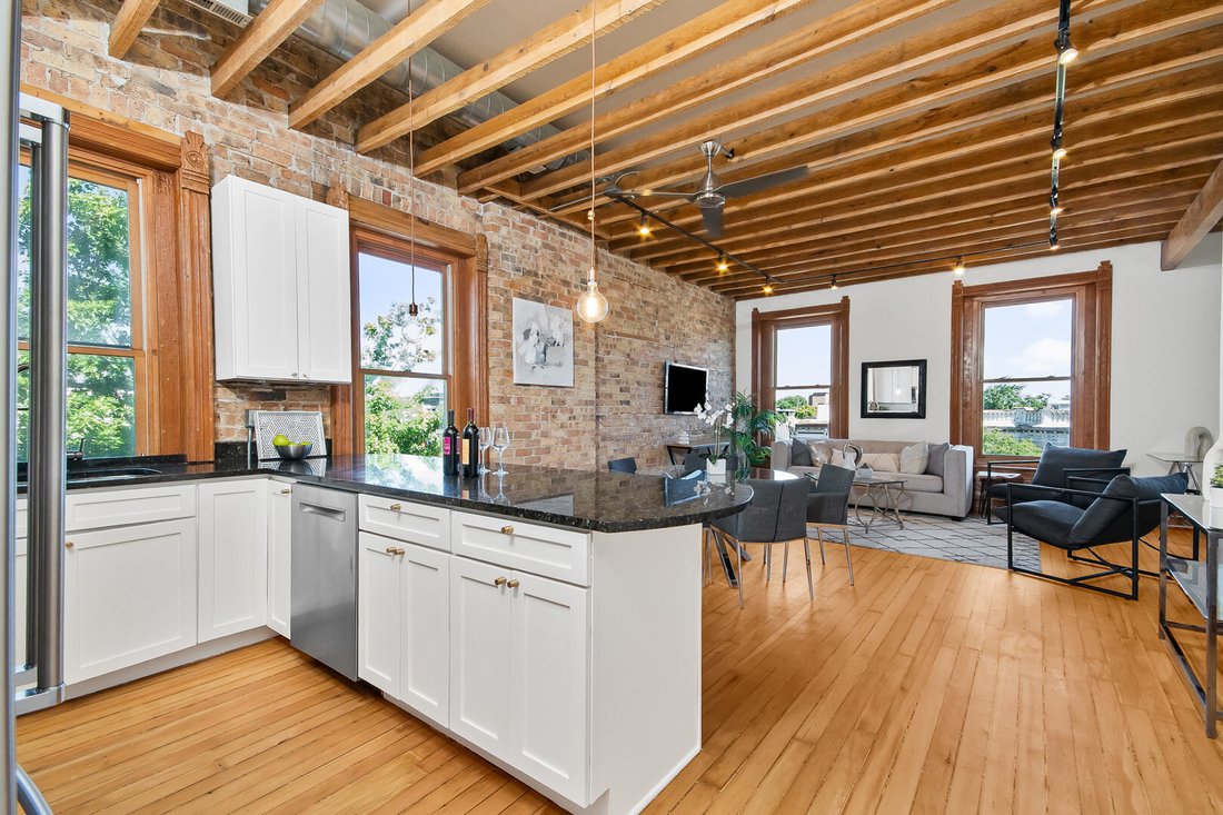 Condo in Chicago, Illinois, United States 2 - 18264790