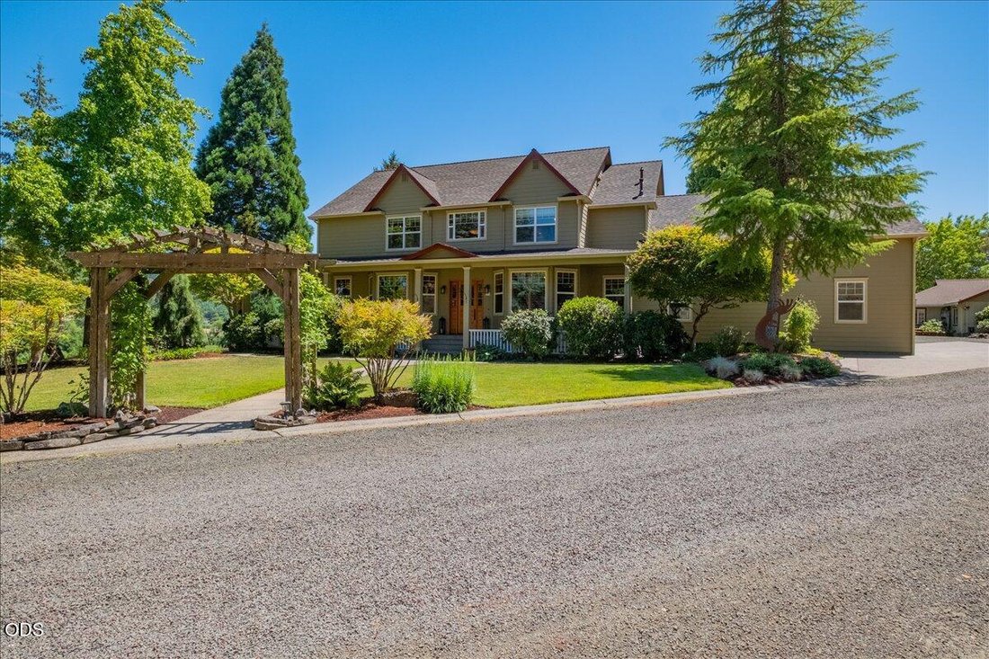 House in Oakland, Oregon, United States 2 - 18263068