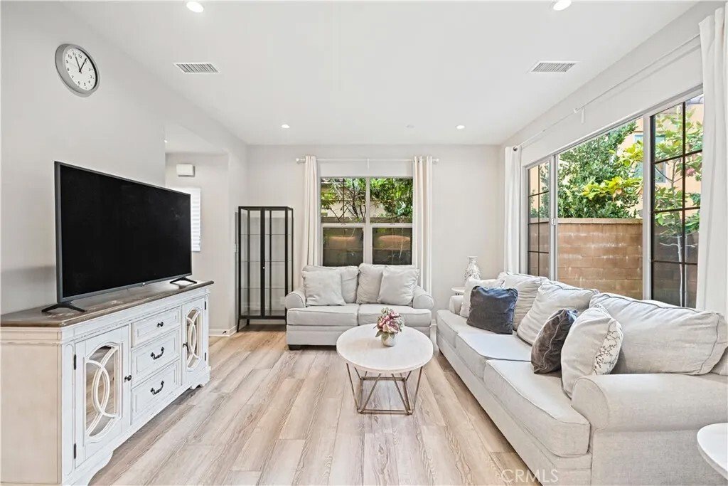 Condo in Irvine, California, United States 2 - 18264843