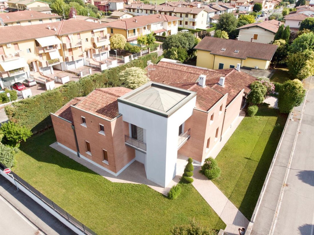 Villa in Calvisano, Lombardy, Italy 1 - 13243325