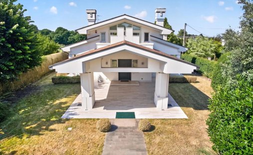 Villa in Legnaro, Veneto, Italy 1