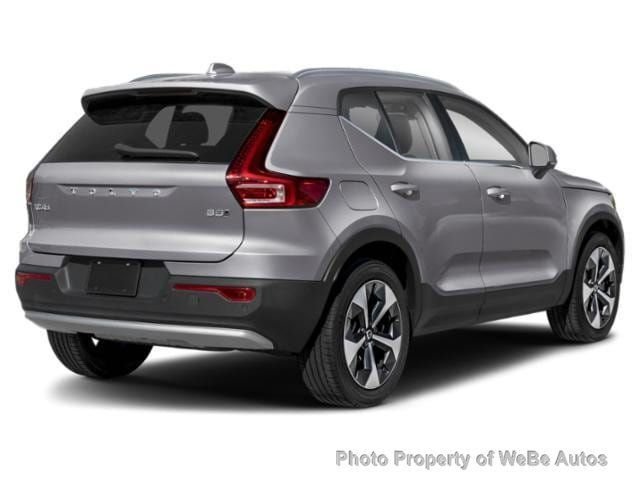 Volvo XC40 in Calverton, NY, United States 2 - 18266140