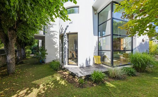 House in Saint-Cloud, Ile-de-France, France 1