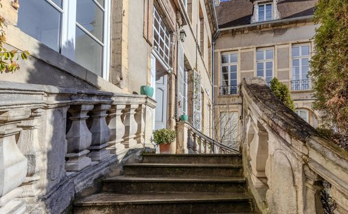 Townhouse in Grangier, Dijon, France 1
