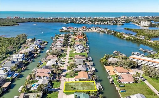Land in Bonita Springs, Florida, United States 1