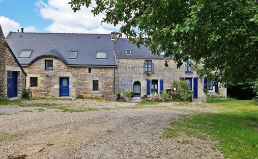 House in Locmaria-Grand-Champ, Brittany, France 1