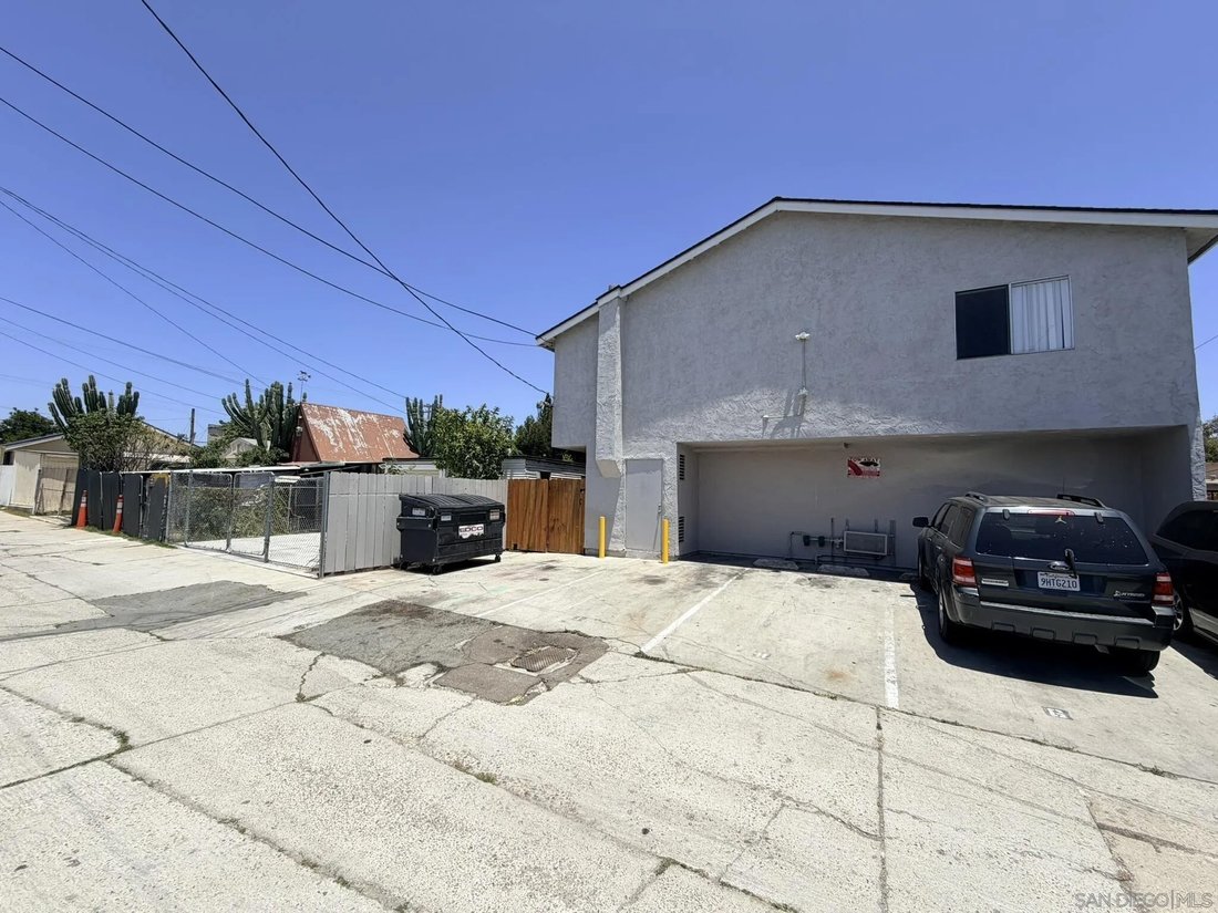 San Diego, California, United States 4 - 18265582