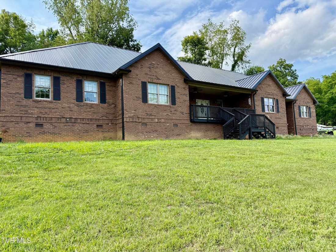 House in Bristol, Tennessee, United States 3 - 18040796