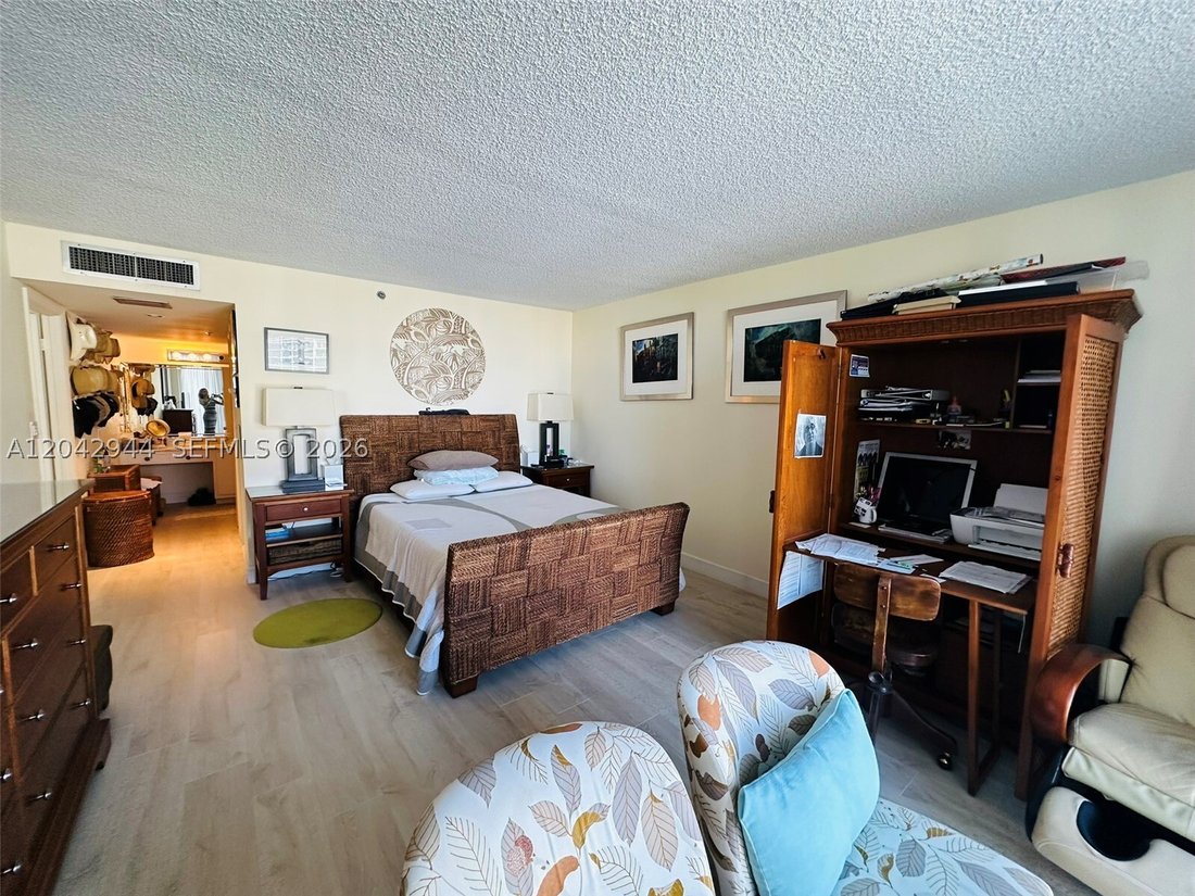 Condo in Boca Raton, Florida, United States 5 - 18265975