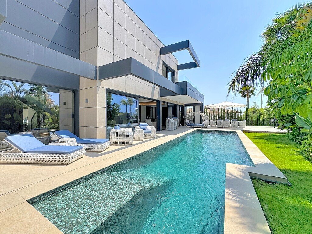 Villa in Calp / Calpe, Valencian Community, Spain 1 - 18266150