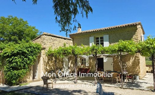 Maison à Puyvert, Provence-Alpes-Côte d'Azur, France 1