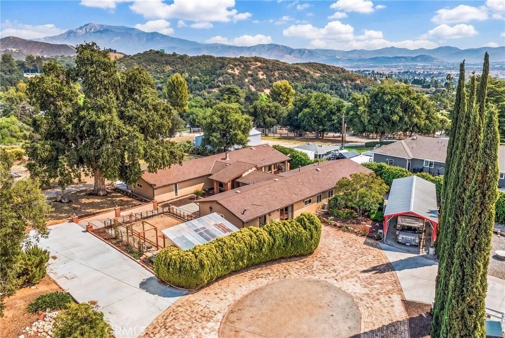House in Cherry Valley, California, United States 1 - 17855359