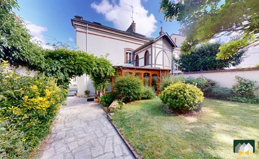 House in Haute Ville-Basse Ville, Chartres, France 1