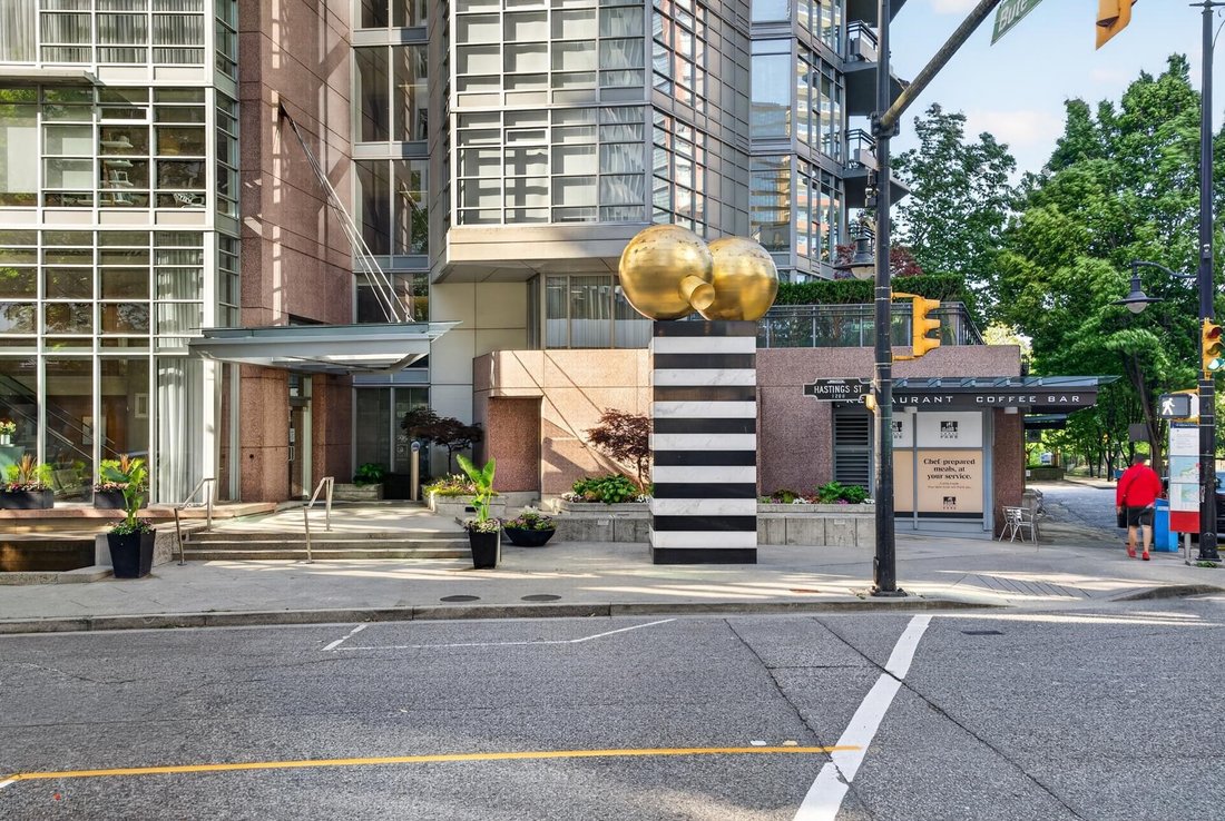 House in Vancouver, British Columbia, Canada 4 - 18267135