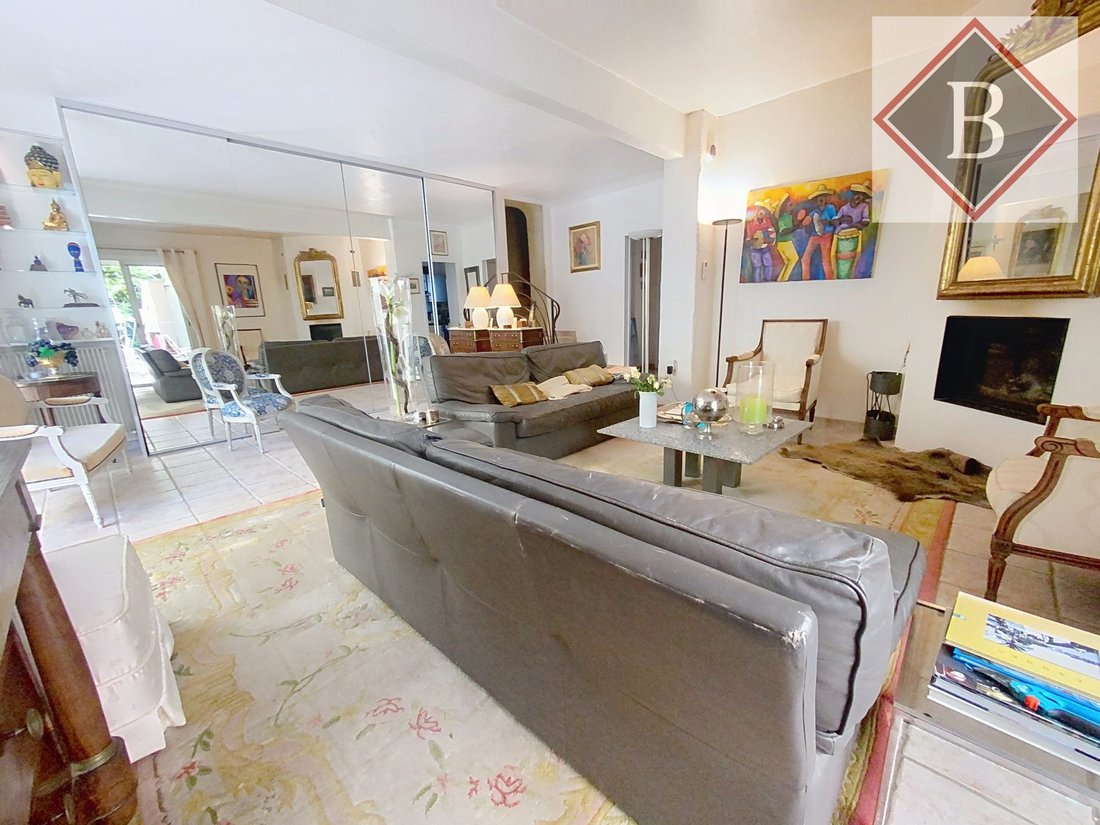 House in Cannes, Provence-Alpes-Côte d'Azur, France 2 - 18267196