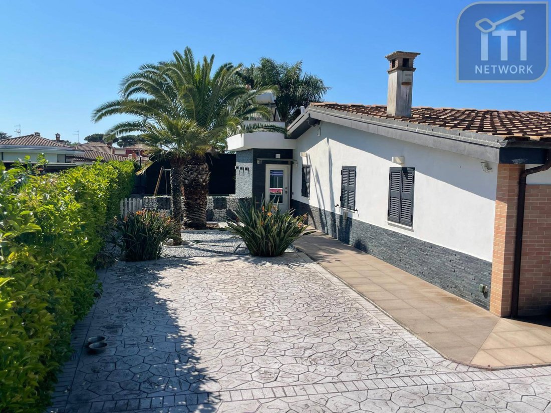 Villa in Lavinio Station, Anzio, Lazio 5 - 18267013