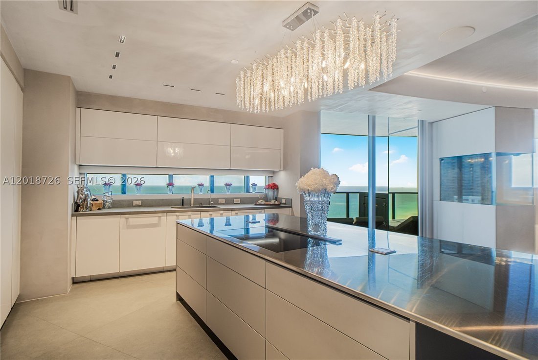 House in Sunny Isles Beach, Florida, United States 2 - 17924540