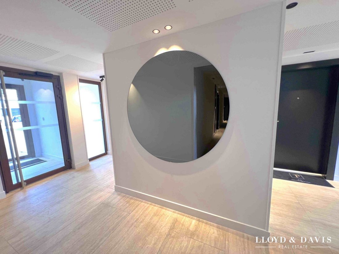 Apartment in Centre Ville, Castries, France 1 - 17024747