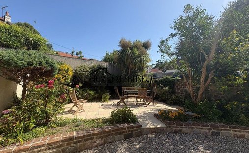 House in Plateau de la Heve, Sainte-Adresse, France 1