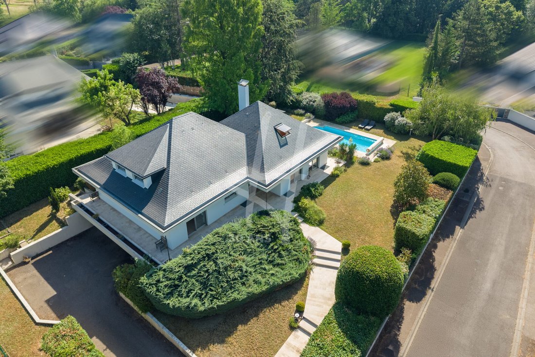 Villa in La Seille-Rive Gauche, Marly, France 1 - 18256876