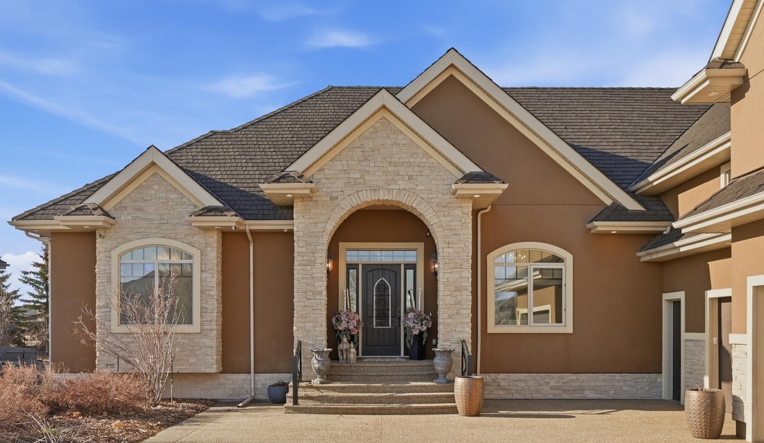 House in St. Albert, Alberta, Canada 3 - 18267097