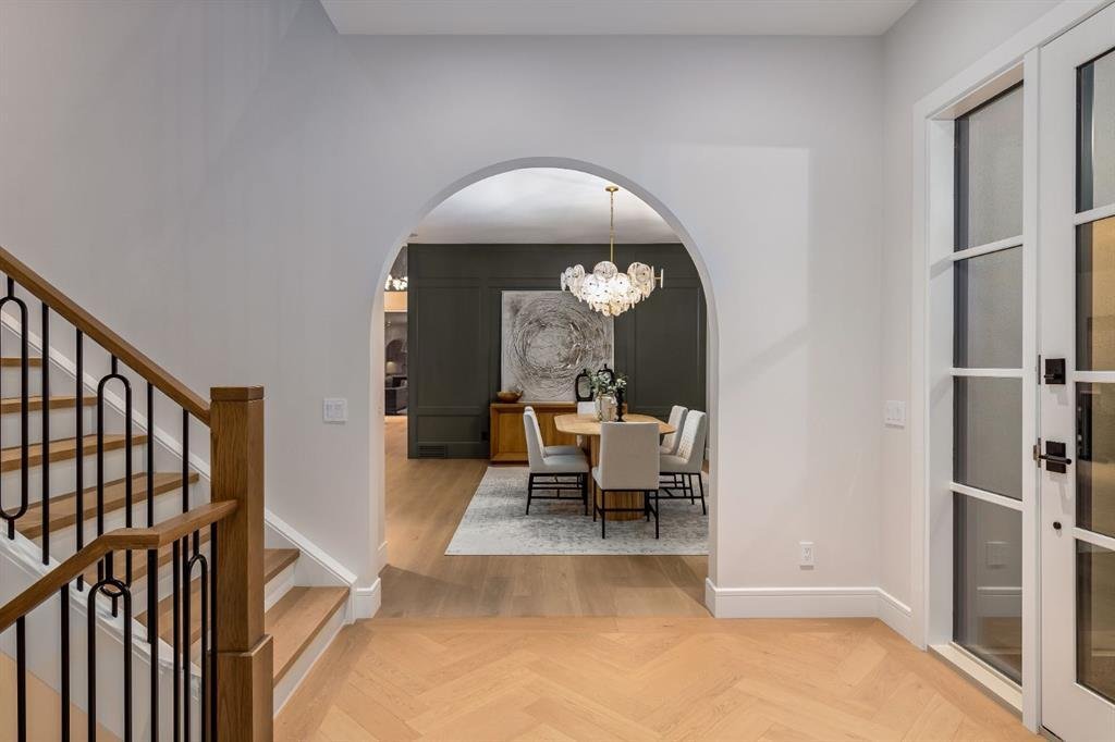 House in Calgary, Alberta, Canada 4 - 18267065