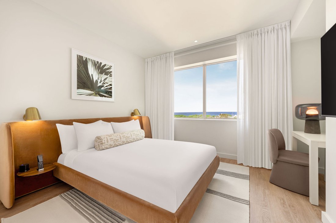 Condo in George Town, George Town, Cayman Islands 5 - 18267042