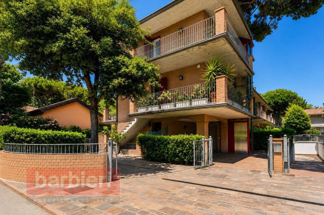 Villa in Center, Cervia, Emilia-Romagna 3 - 18267025