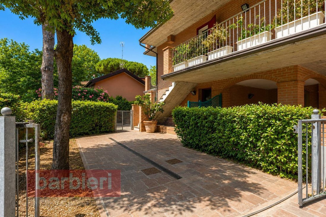 Villa in Center, Cervia, Emilia-Romagna 2 - 18267025