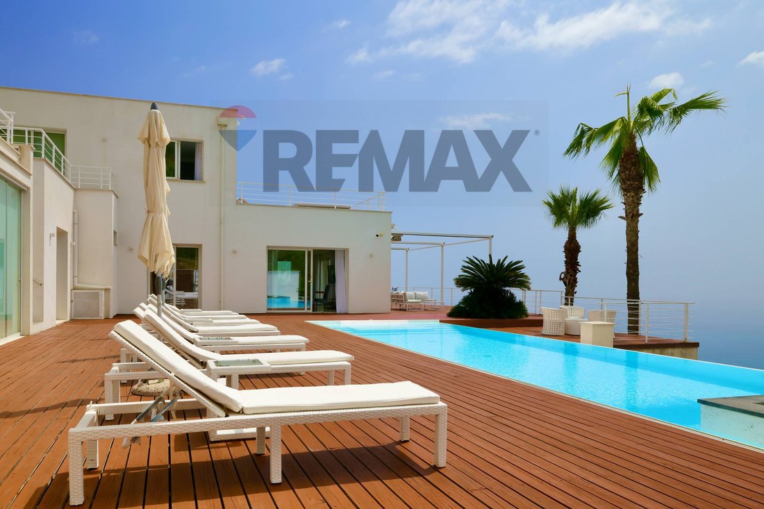 Villa in Letojanni, Sicily, Italy 1 - 18267031