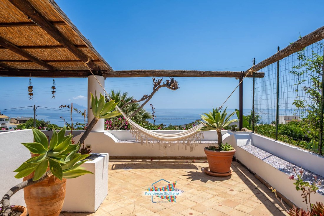 Villa in Santa Marina Salina, Sicily, Italy 1 - 17848587
