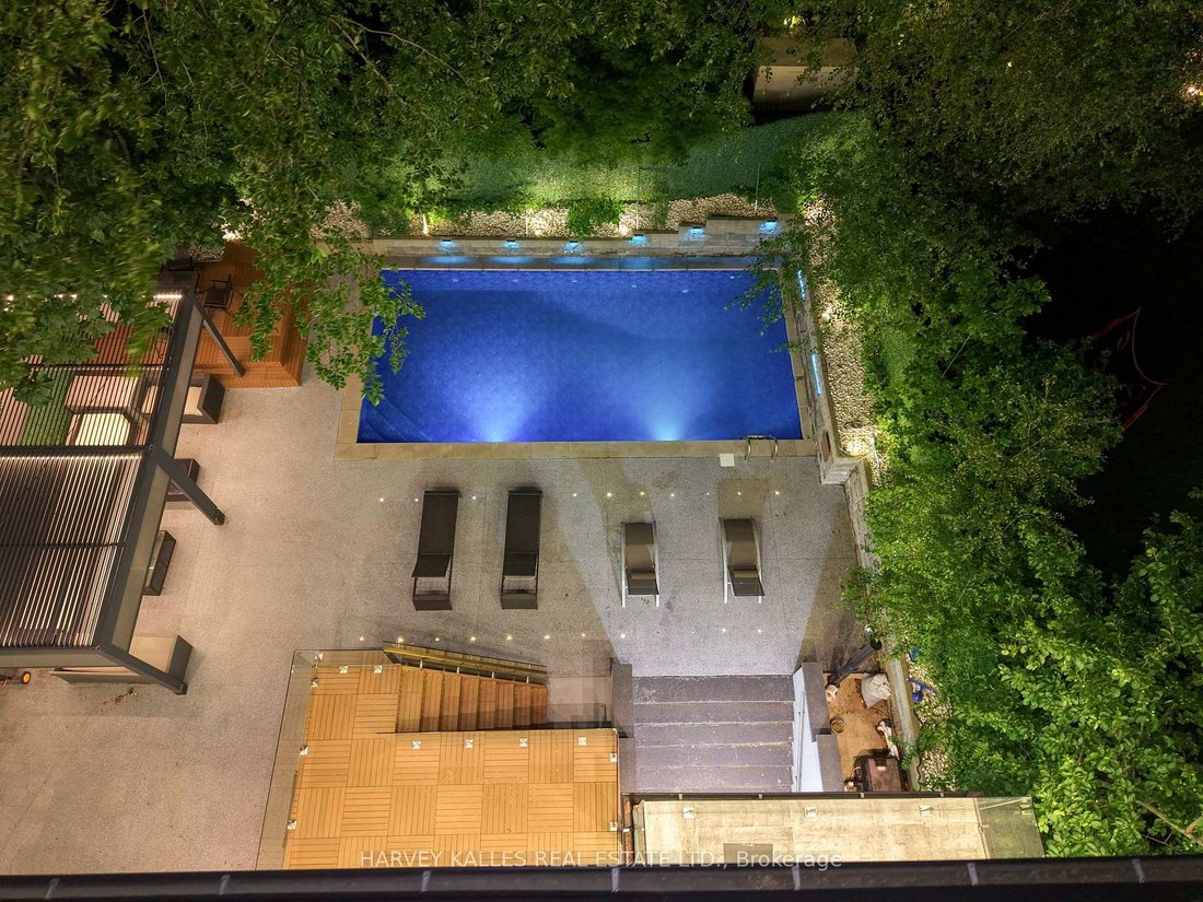 House in Toronto, Ontario, Canada 4 - 18267048