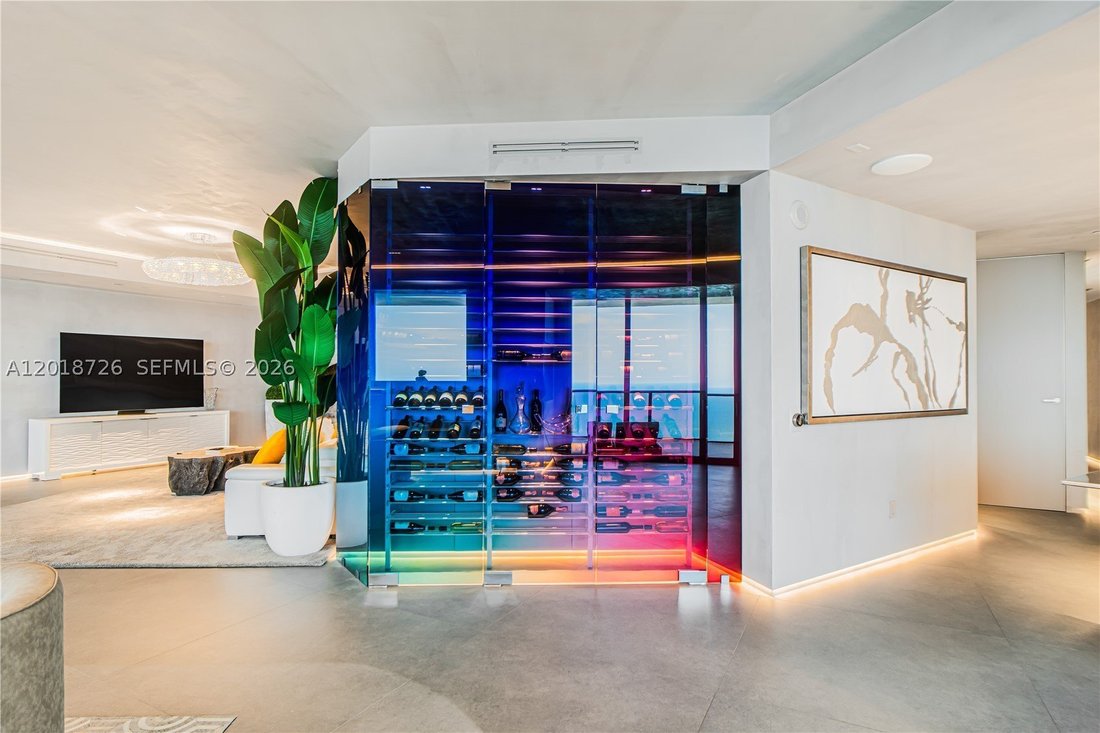 House in Sunny Isles Beach, Florida, United States 4 - 17924540