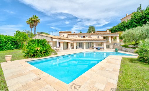 Villa in Nord, La Gaude, France 1