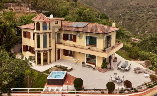 Villa in Letojanni, Sicily, Italy 1