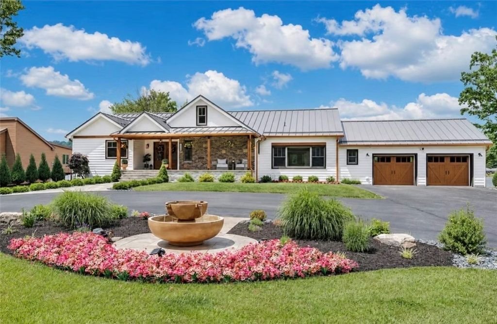 House in DuBois, Pennsylvania, United States 1 - 18267288