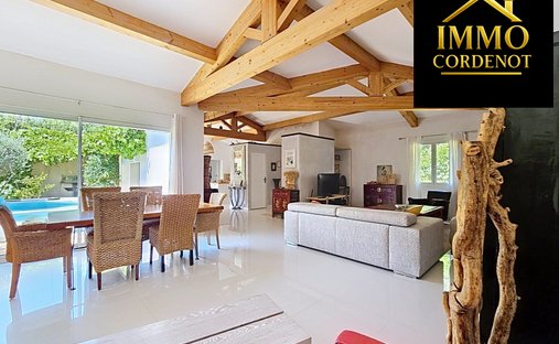 Casa en Méounes-lès-Montrieux, Provenza-Alpes-Costa Azul, Francia 1