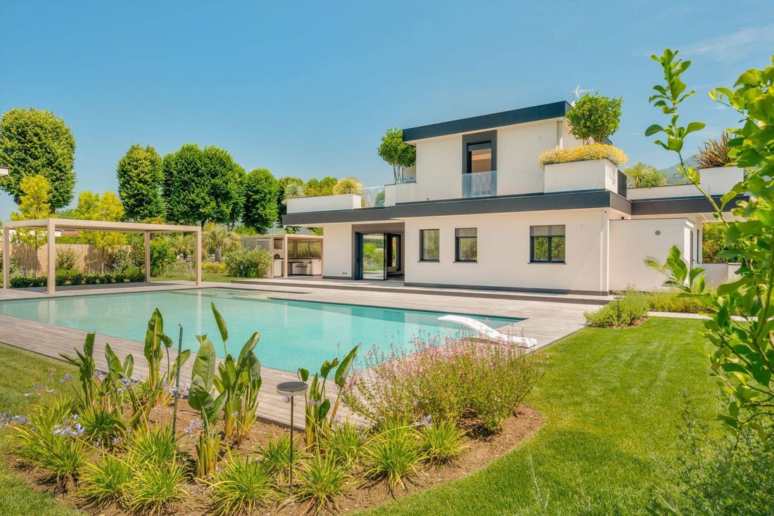 Villa in Pietrasanta, Tuscany, Italy 1 - 18267027