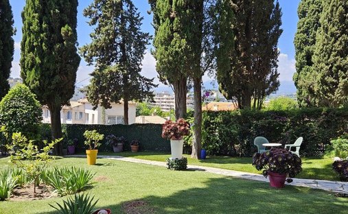 Apartment in Val de Cagne-Colline Route de Vence, Cagnes-sur-Mer, France 1