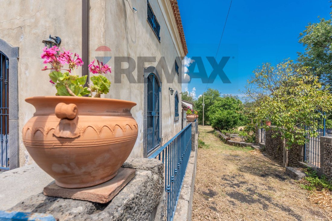 Country House in Linguaglossa, Sicily, Italy 3 - 18267029
