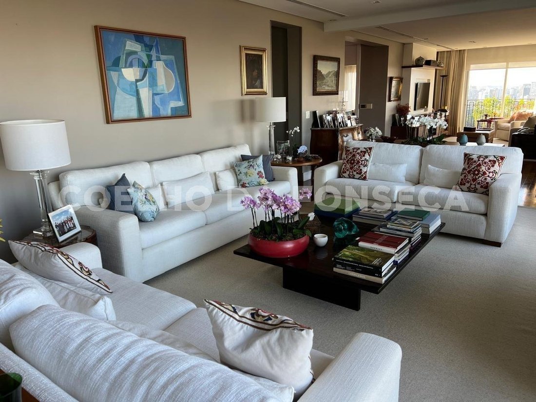 Condo in São Paulo, State of São Paulo, Brazil 1 - 18267140