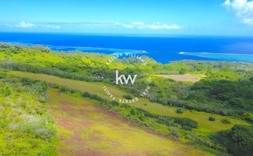 Land in Taiarapu-Ouest, Windward Islands, French Polynesia 1