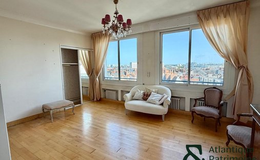 Apartment in Centre Ville, Nantes, France 1