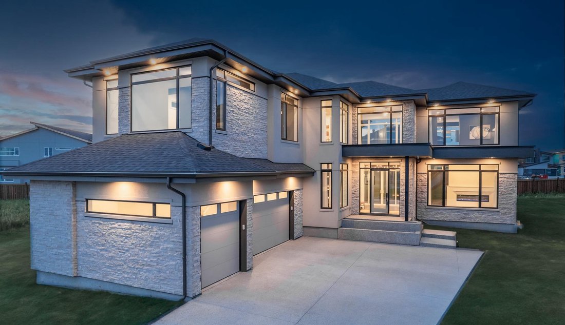 House in Edmonton, Alberta, Canada 1 - 18267084